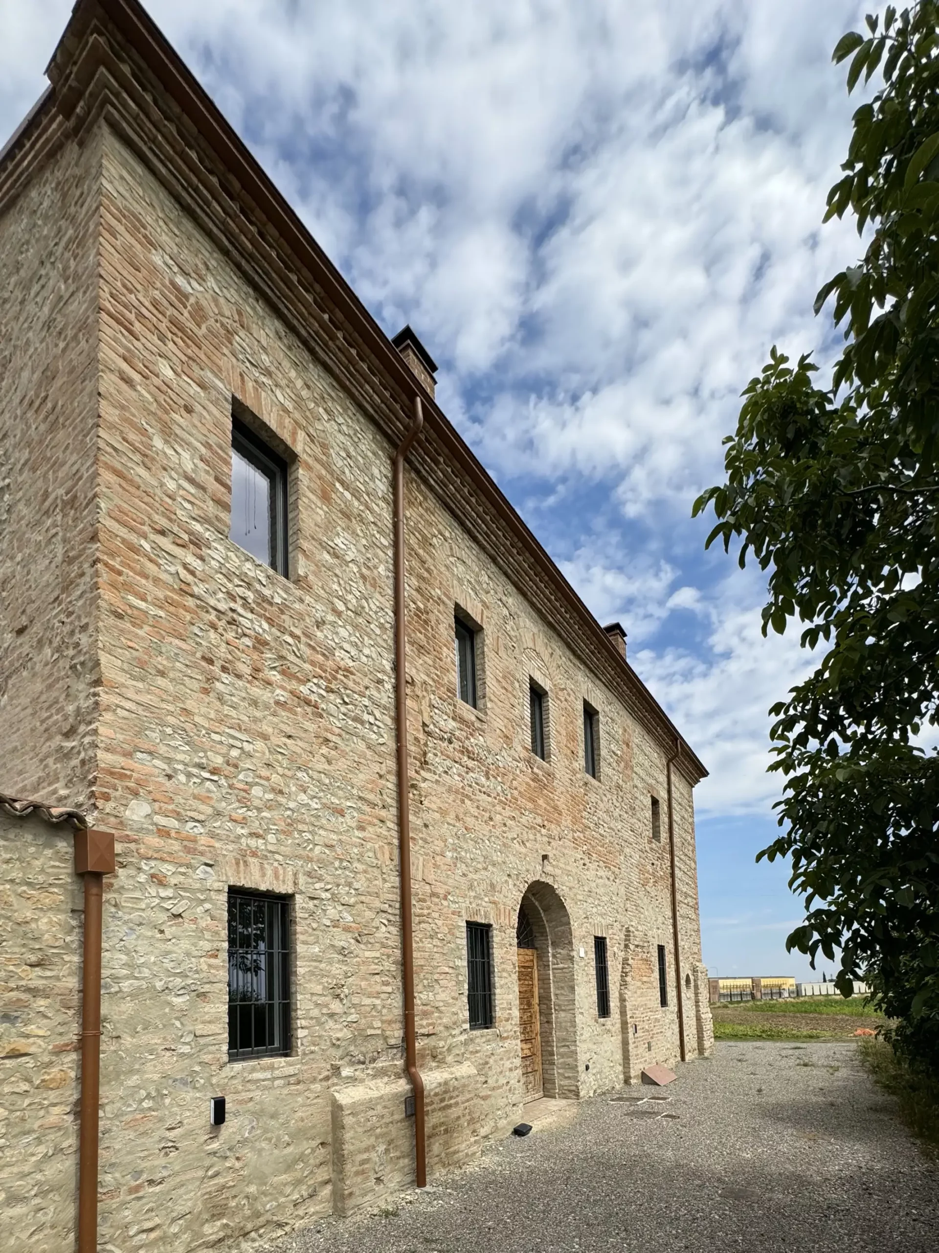 santa-maria-piccola-architetto-stefano-pigazzani-facciata-retro