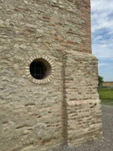 santa-maria-piccola-architetto-stefano-pigazzani-particolare-muro