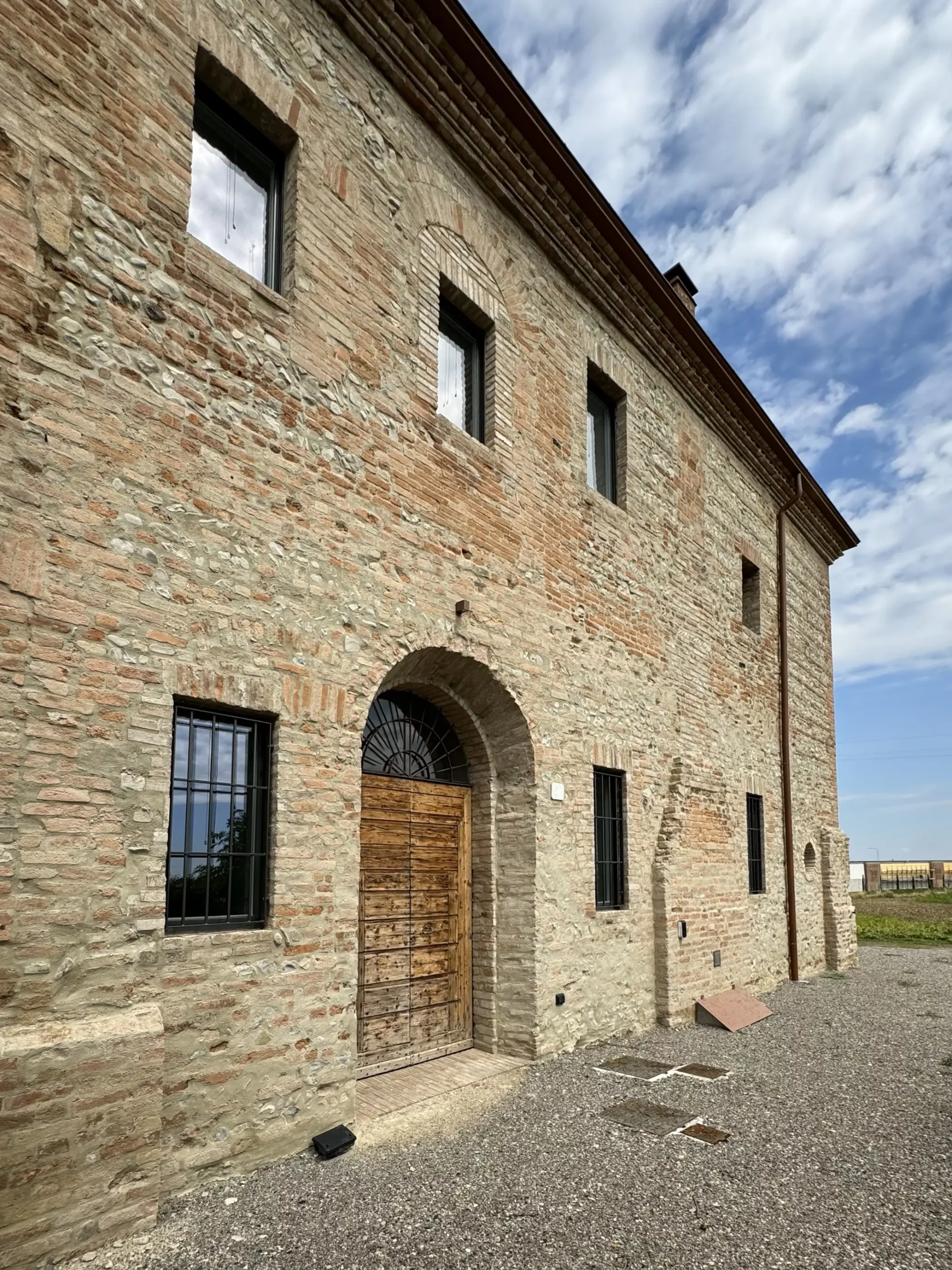 santa-maria-piccola-architetto-stefano-pigazzani-portone