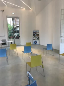 serre-comunali-salsomaggiore-terme-architetto-stefano-pigazzani-interno-sedute